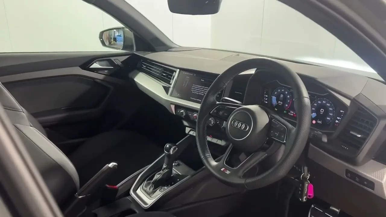 Audi A1 Sportback S Ligne 30 TFSI 116 PS S Tronic