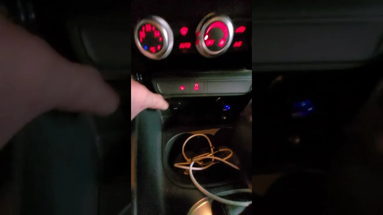 Audi A1 Radyo aux girişine Bluetooth müzik aktarma modülü montajı uygulaması..