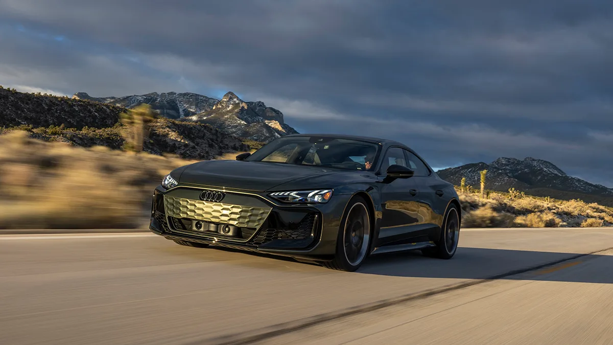 La performance Audi Rs E-Tron GT 2025 offre une conduite en douceur avec une accélération ridicule