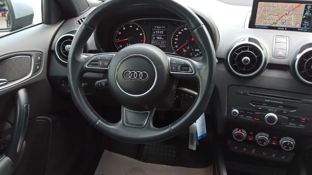 AUDI A1 Sportback 1.2 TFSI Ambition S-Line 60E.km Bel état + Carnet d’entretien complet