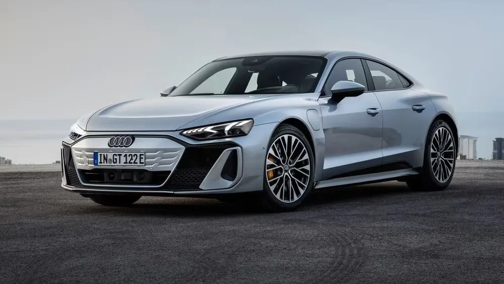 Audi élargit sa gamme e-tron GT 2025 avec des options EV hautes performances et une technologie avancée