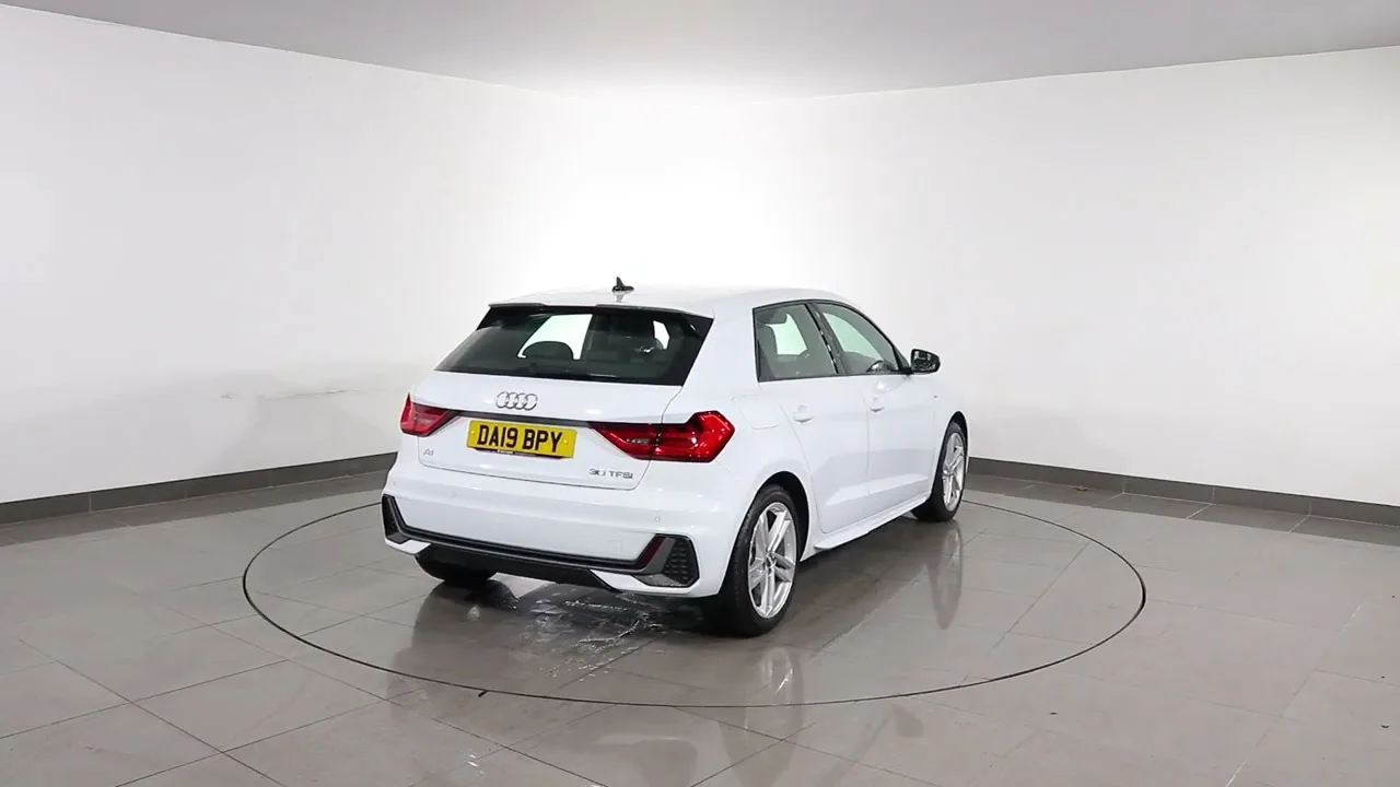 DA19BPY AUDI A1 1.0 TFSI 30 S line Sportback 5 portes Essence S Tronic Euro 6 (s/s) (116 ch)