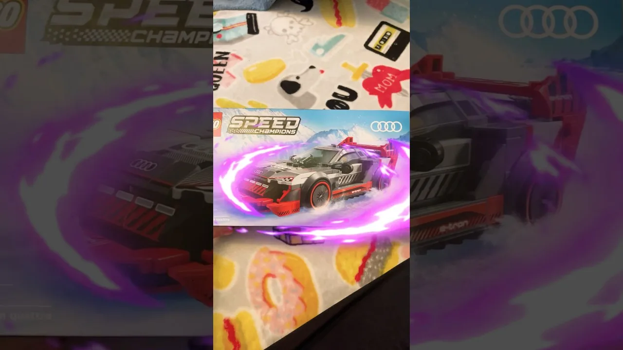 Nous assemblons la voiture de course Audi S1 ​​​​E-tron Quattro