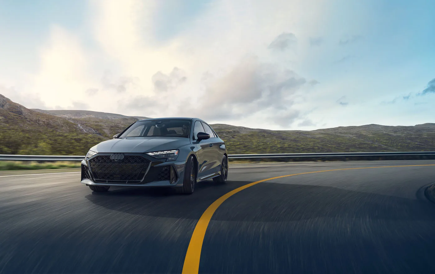 Audi conserve l’héritage à 5 cylindres avec le nouveau 2025 Rs 3