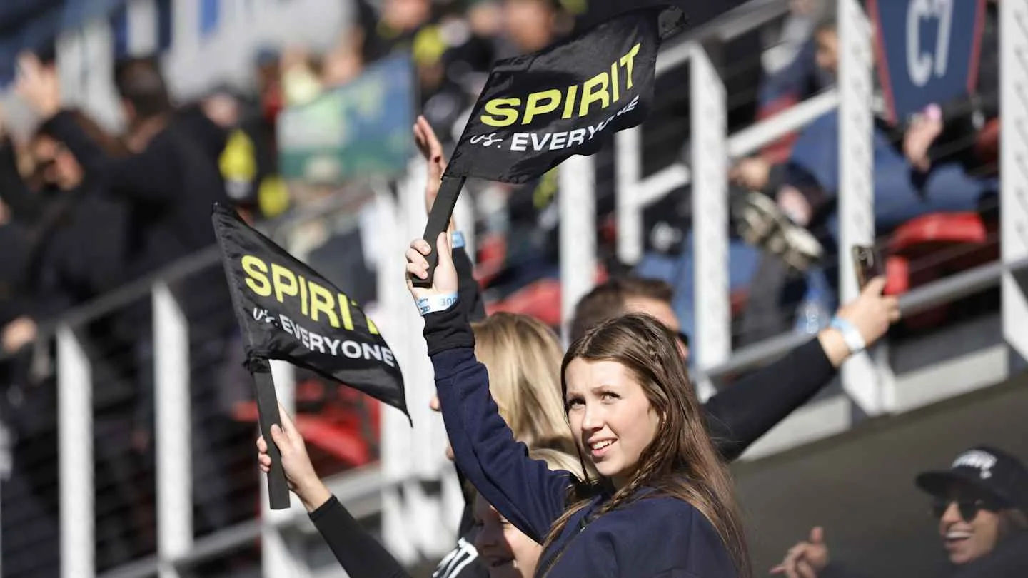 Les fans du Washington Spirit ont amené « Rowdy Audi » au stade CPKC pour la finale de la NWSL
