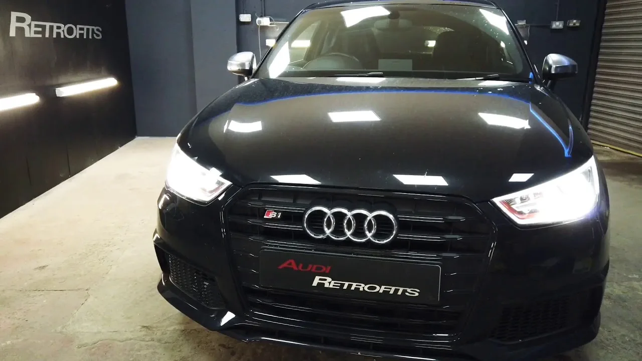 Audi S1 ​​2016 avec rétroviseurs rabattables équipés d’un verrou rabattable à partir du porte-clés
