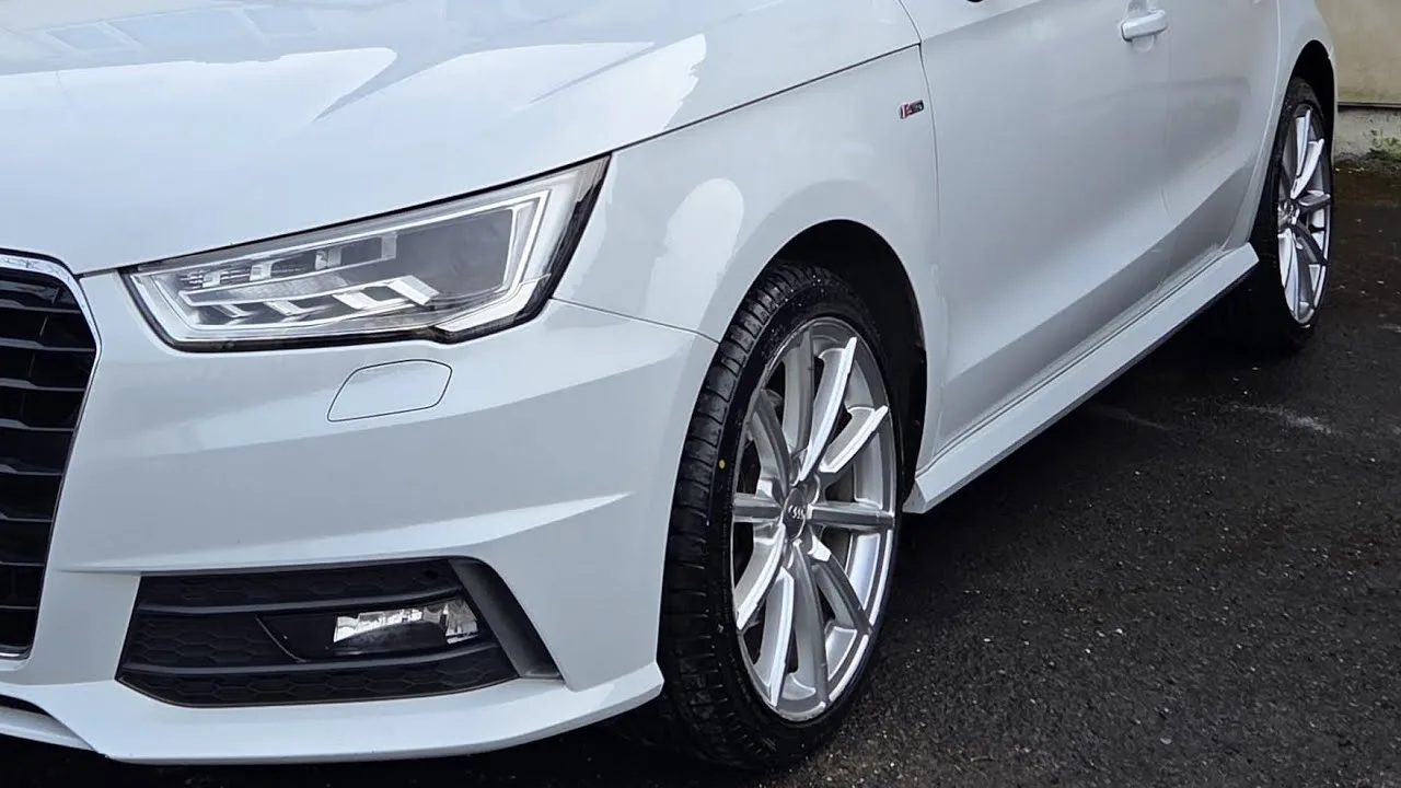 Audi A1 2016 Installation de Dashcam câblé