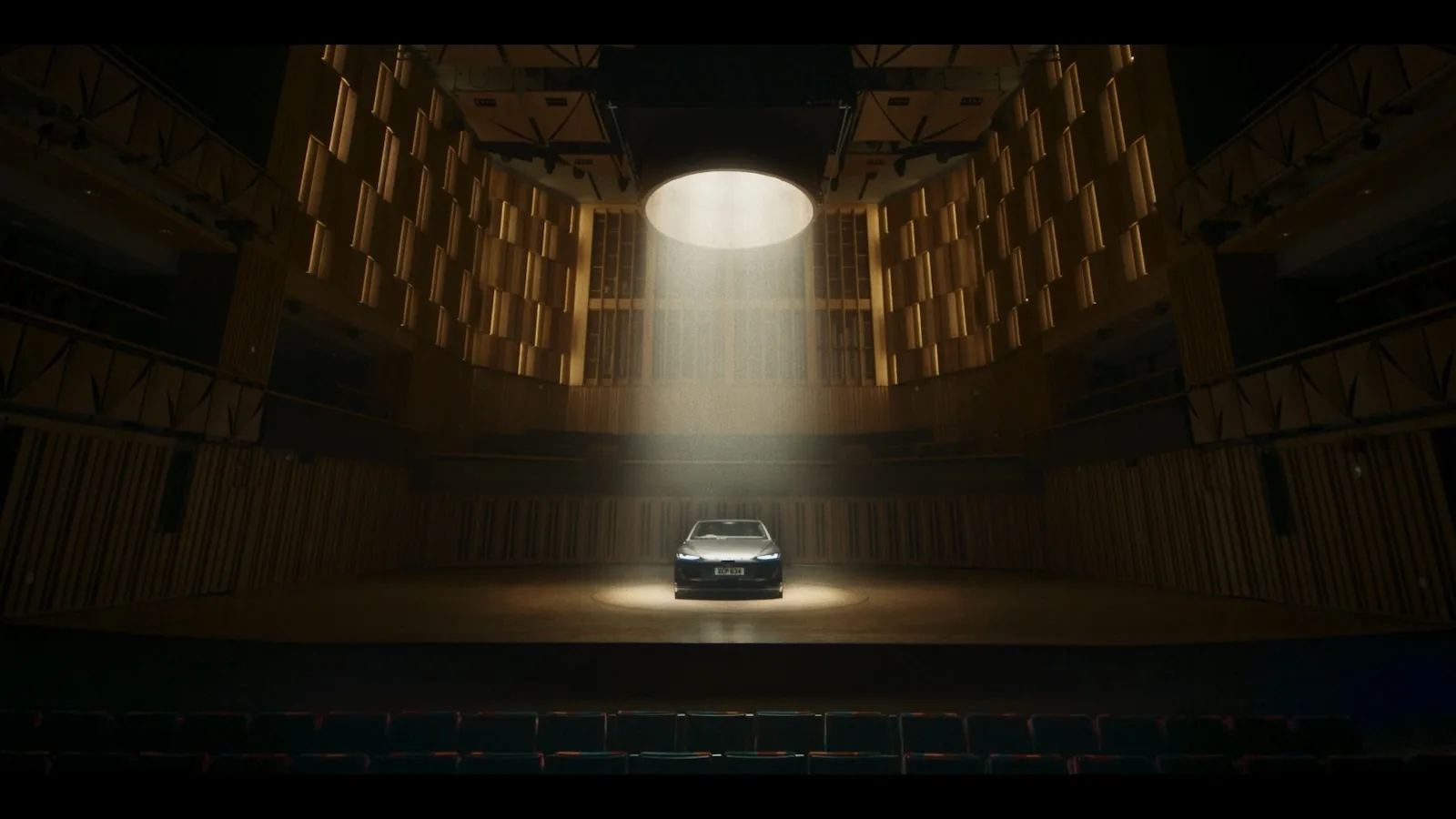 Audi illumine une campagne A6 E-tron avec BBH et «Reel 2 Real» –