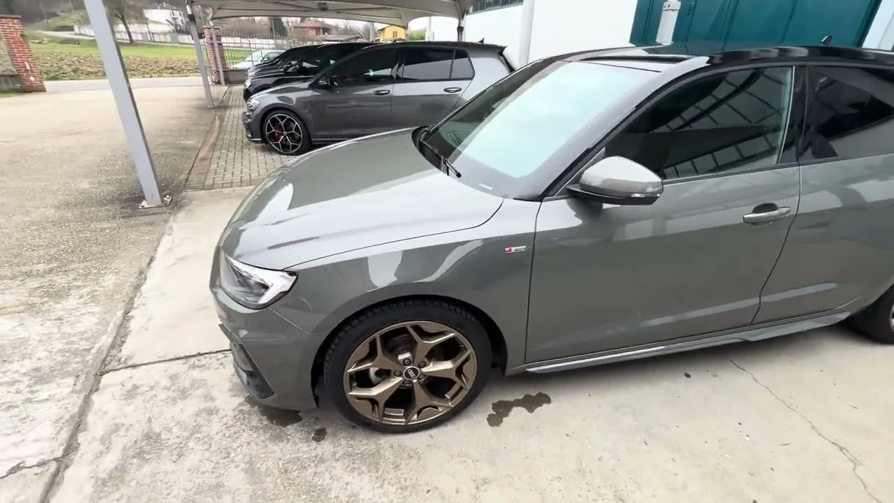 Audi A1 Sportback 30 TFSI 110 HP Sport S-Line Internal et extérieur comme neuf!