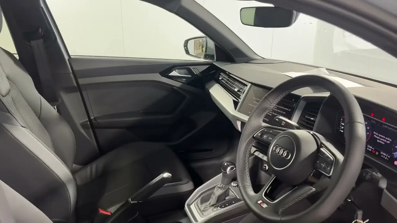 Audi A1 Sportback S Ligne 30 TFSI 116 PS S Tronic