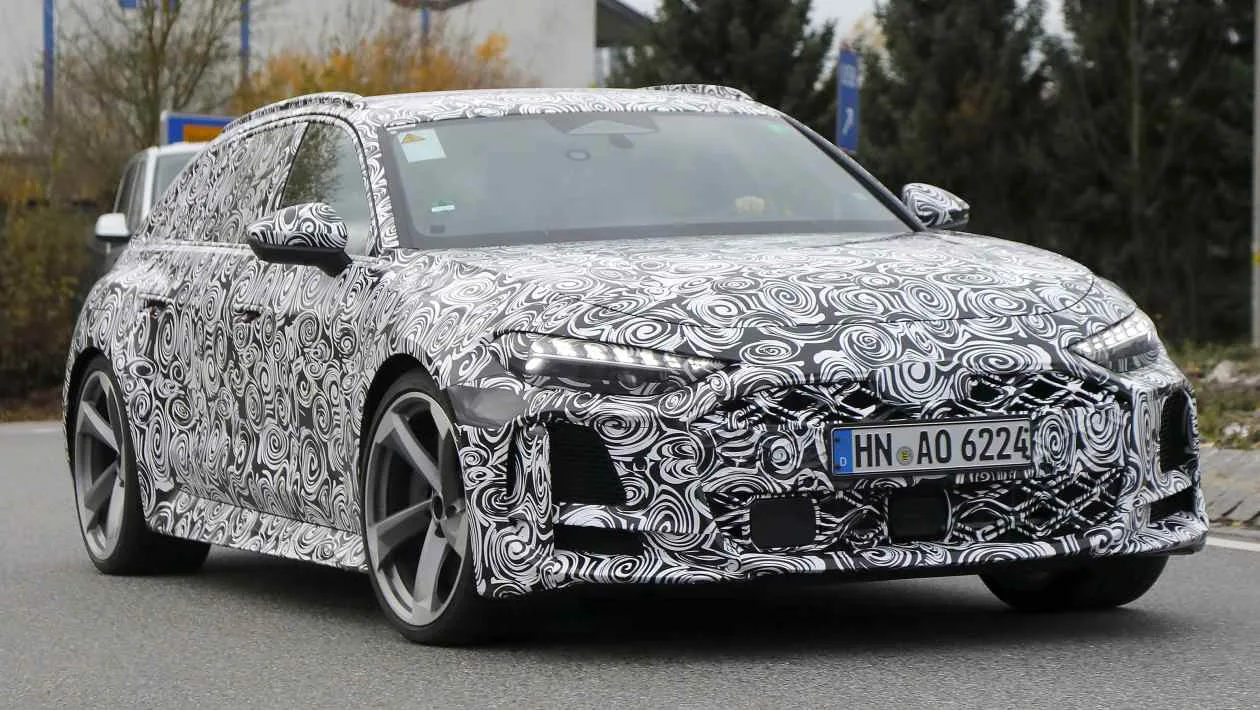 Nouvelle Audi Rs 5 sur le chemin en 2025 avec des looks super-agressifs