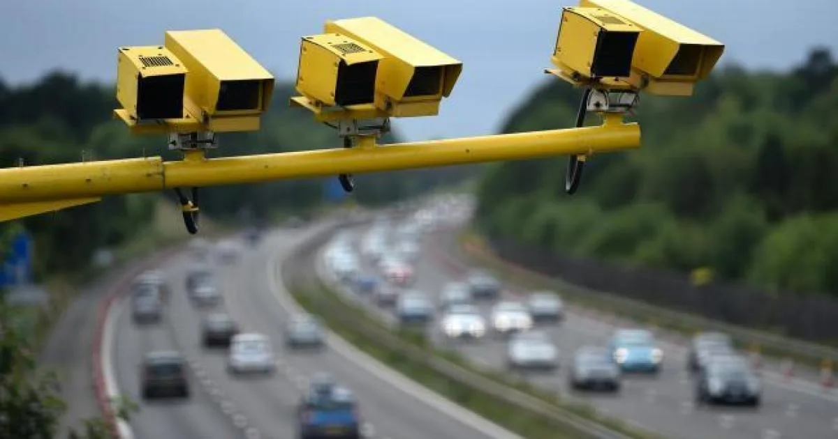 Le radar M5 attrape le conducteur d’une Audi : amende et pénalité du tribunal