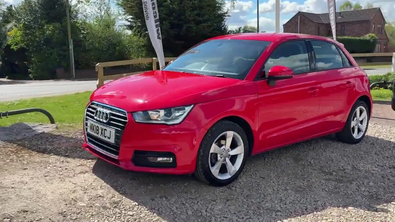 Audi A1 Sportback 1.0 TFSI Sport Sportback 5DR Manuel d’essence Euro 6 (s / s) (NAV)
