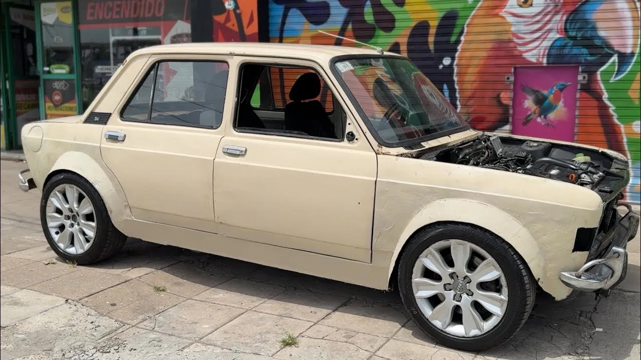 La Fiat 129 existe! (128 dans une Audi A1)