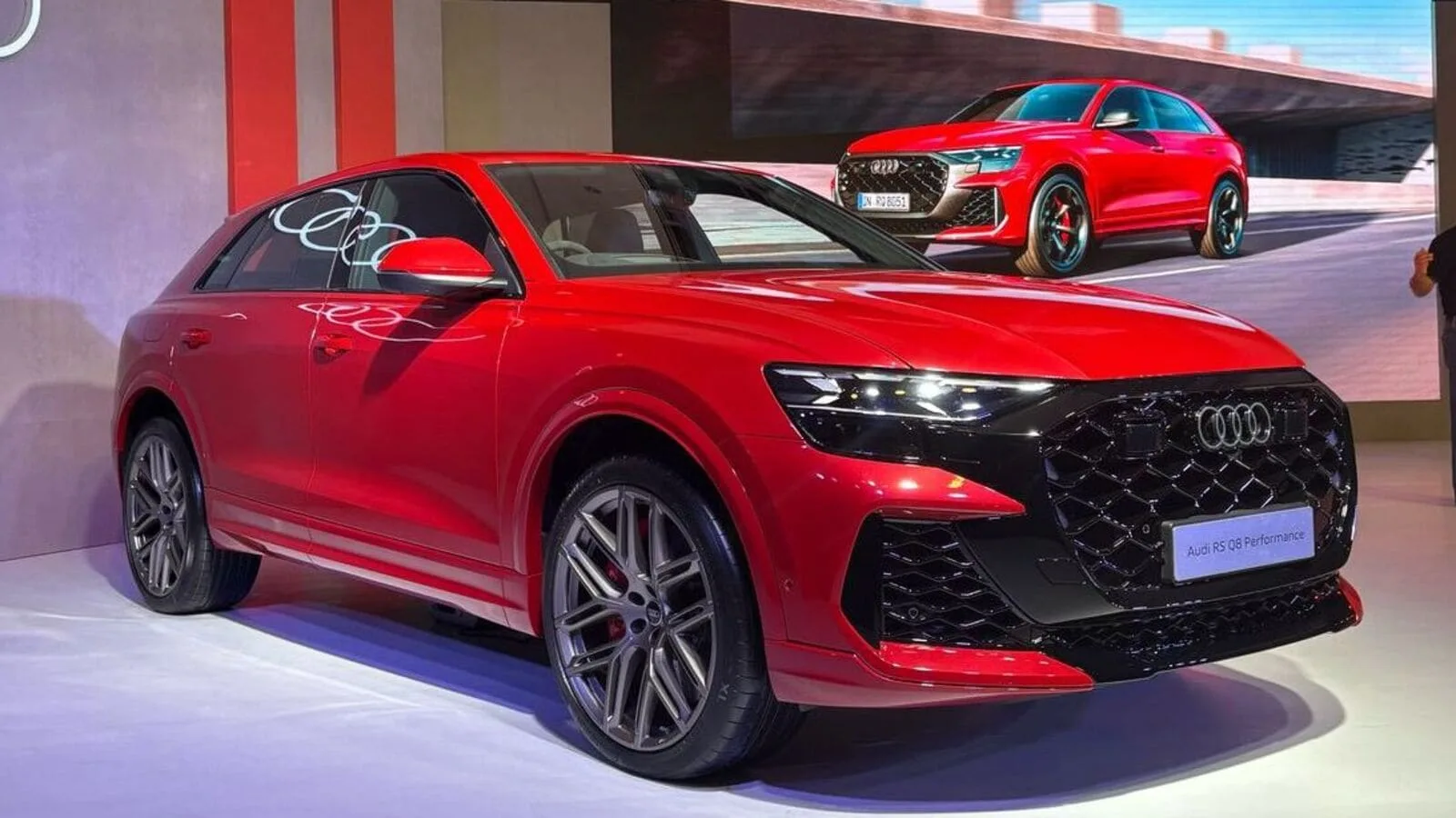 2025 Audi RS Q8 Performance Packs plus de punch. Voici tout ce qui a changé