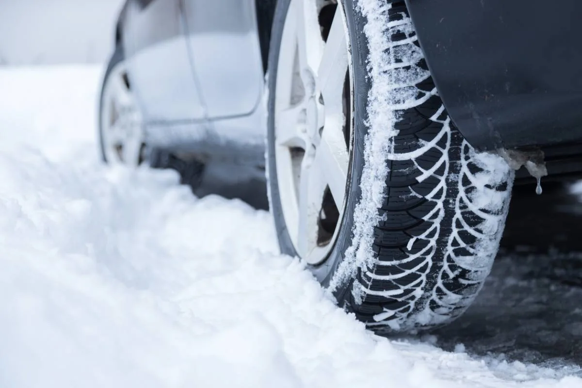 Est-ce indispensable de changer de pneus en hiver ?
