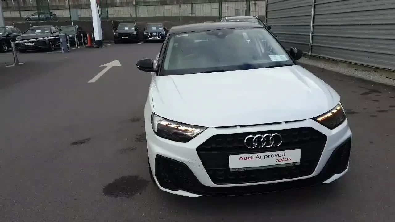 221C7849 – Audi A1 Sportback 25TFSI 95BHP S-Line Black Edition avec Comfort …