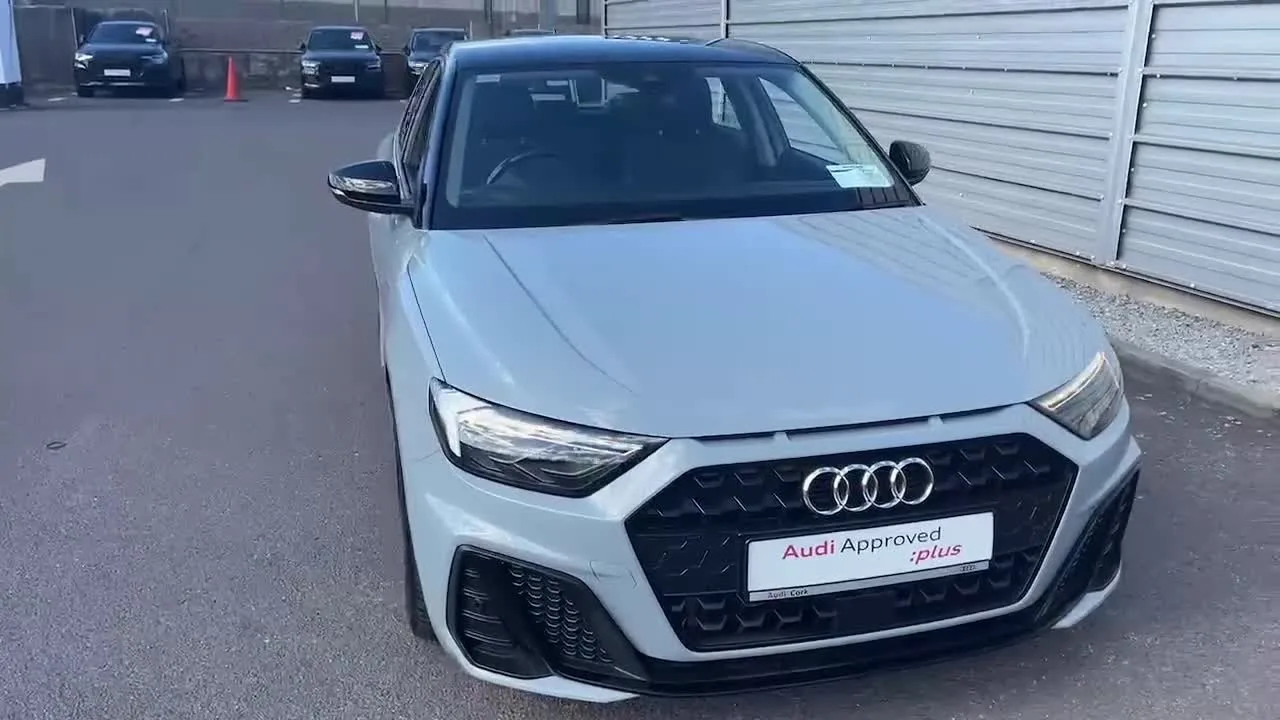 221C688 – Audi A1 Sportback 25TFSI 95BHP S-Line Black Edition avec confort …