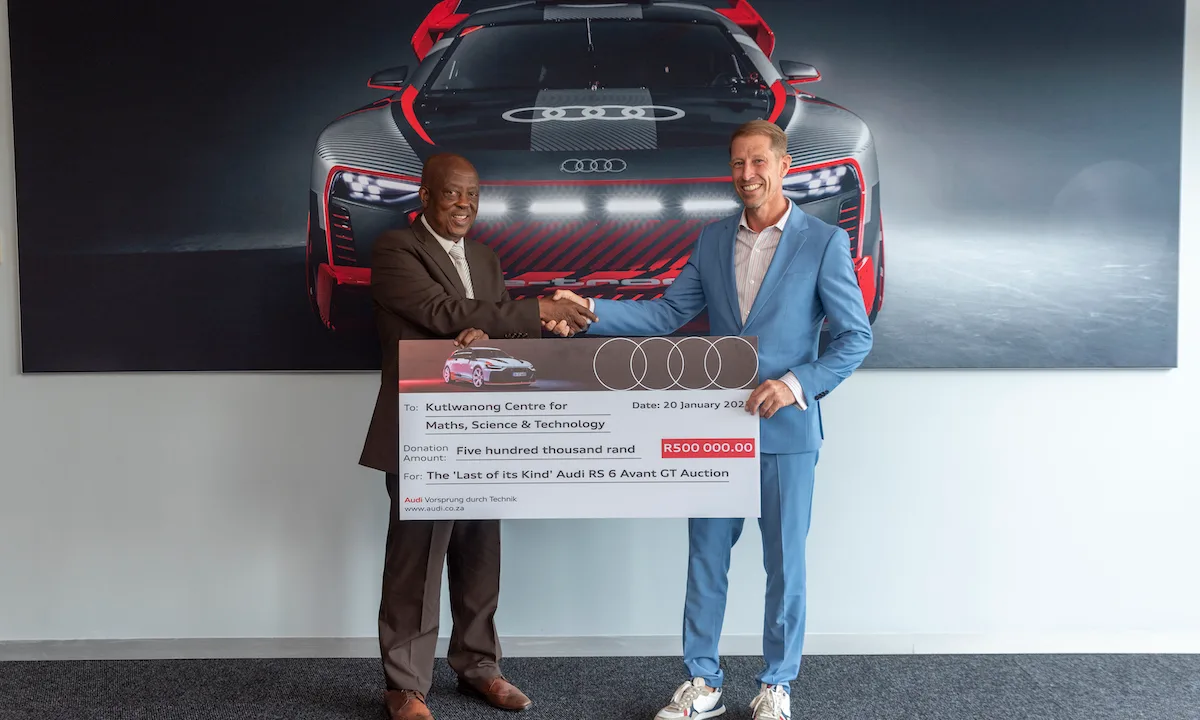 Le produit de la vente aux enchères de l’Audi RS 6 Avant GT a été remis à une œuvre caritative de 500 000 rands