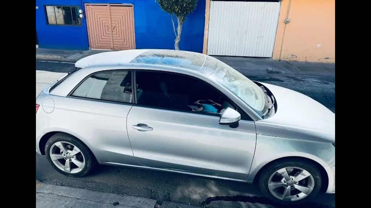 Pose de film de sécurité automobile à domicile pour Audi A1 2016