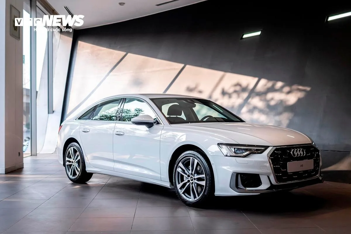 Audi A6 2025 arrive au Vietnam, le prix réduit à près de 2,3 milliards de VND
