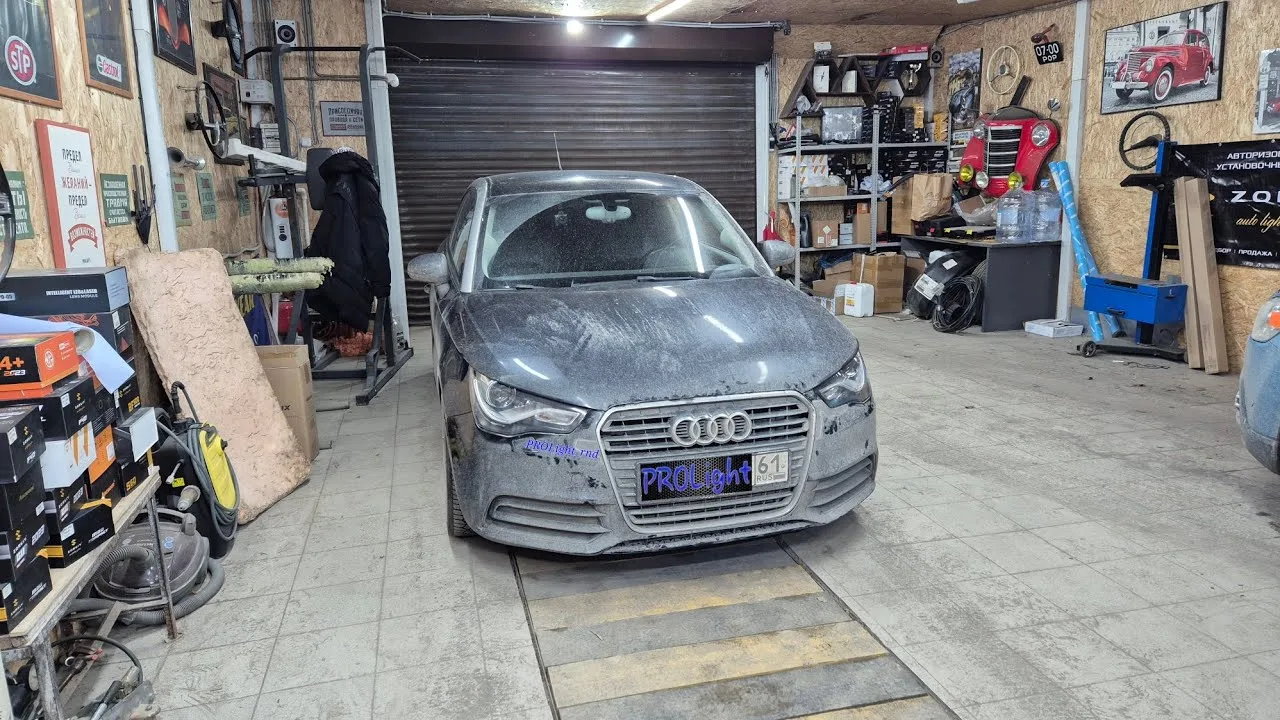 Audi A1 Remplacement des objectifs standard ZKW Bixenon avec Bidiode Bi-puce les objectifs Zorkiy F40 Bi-LED