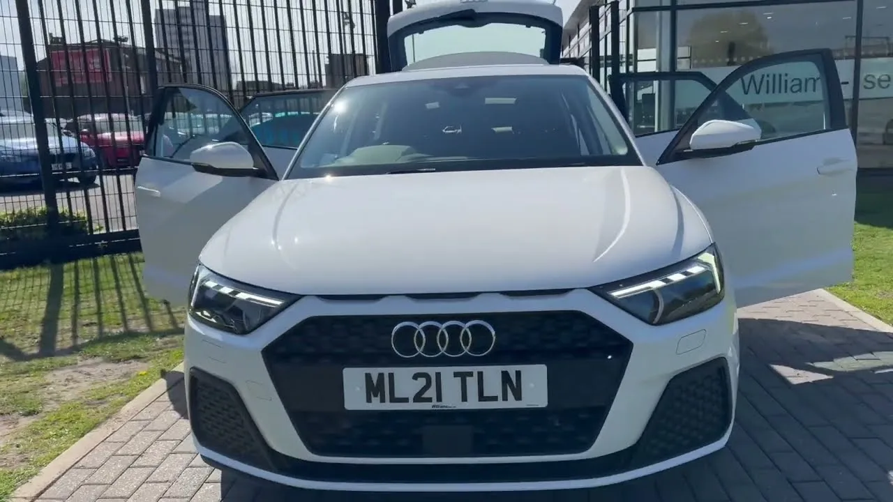 Audi A1 1.0 TFSI 25 Technologie Sportback Euro 6 (s / s) 5dr