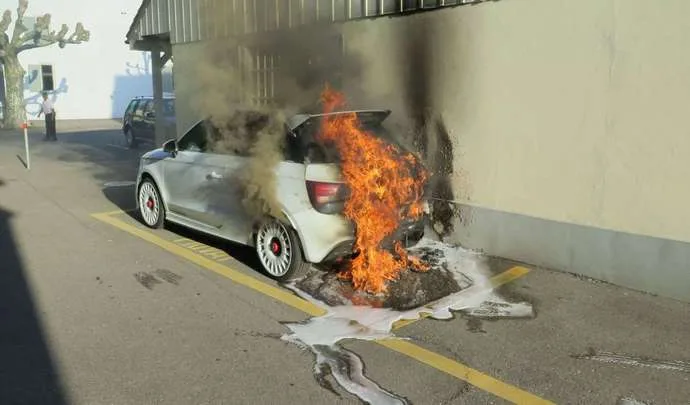 Une Audi A1 Quattro a pris feu en Suisse