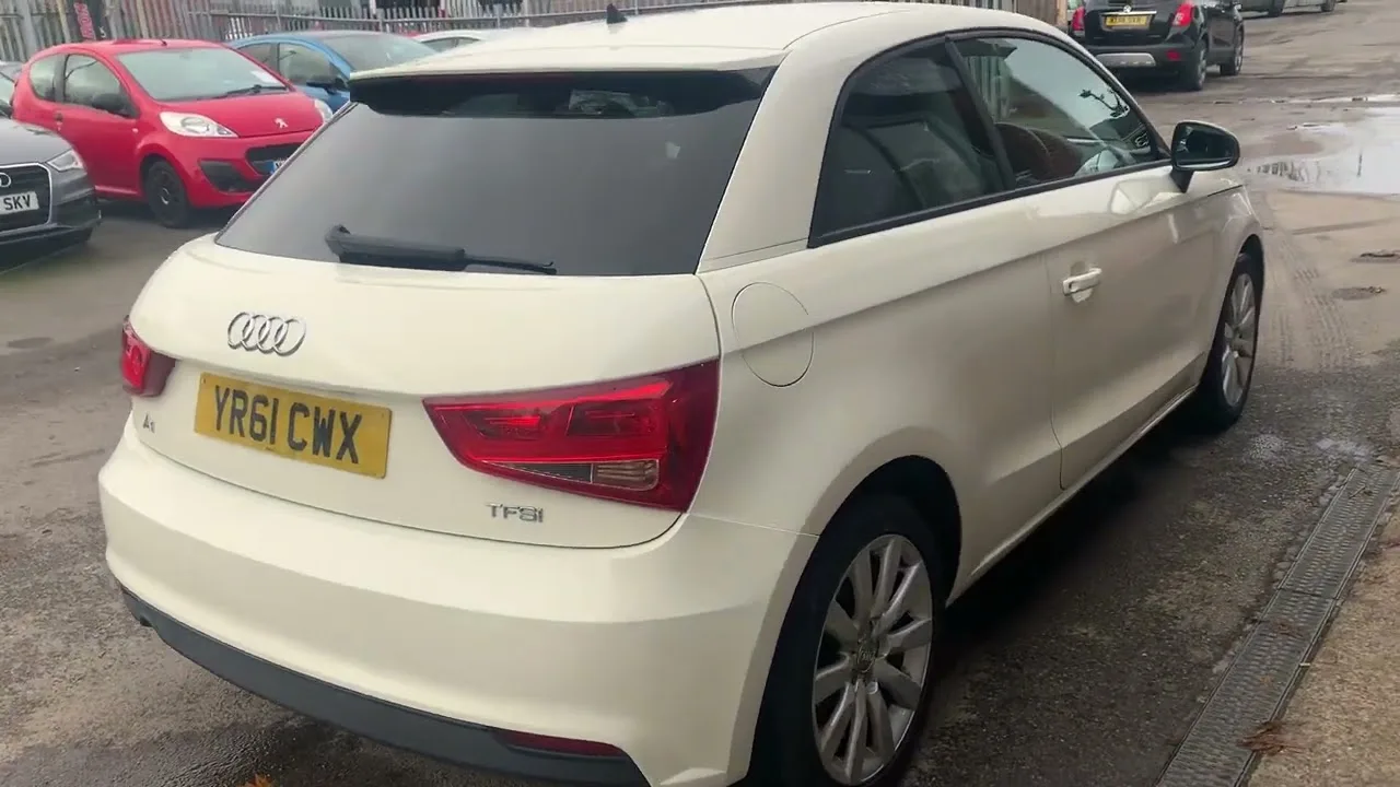 AUDI A1 1.6 TDI SPORT 3d 103 ch
