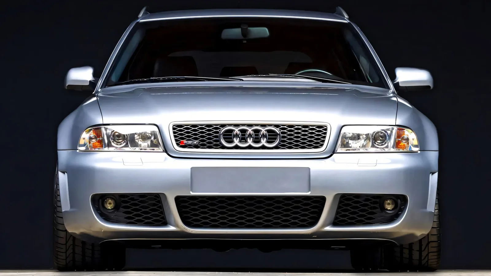 Est-ce que ce wagon Audi RS4 de 7 km vaut plus qu’une toute nouvelle RS6 Avant?