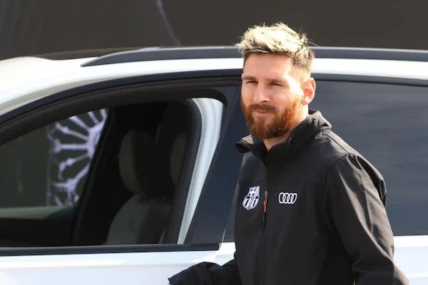 Au FC Barcelone, les joueurs se plient enfin à la règle d’Audi