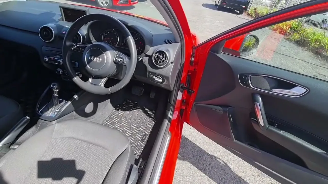 2014 Audi A1 1.4TFSI red 33k