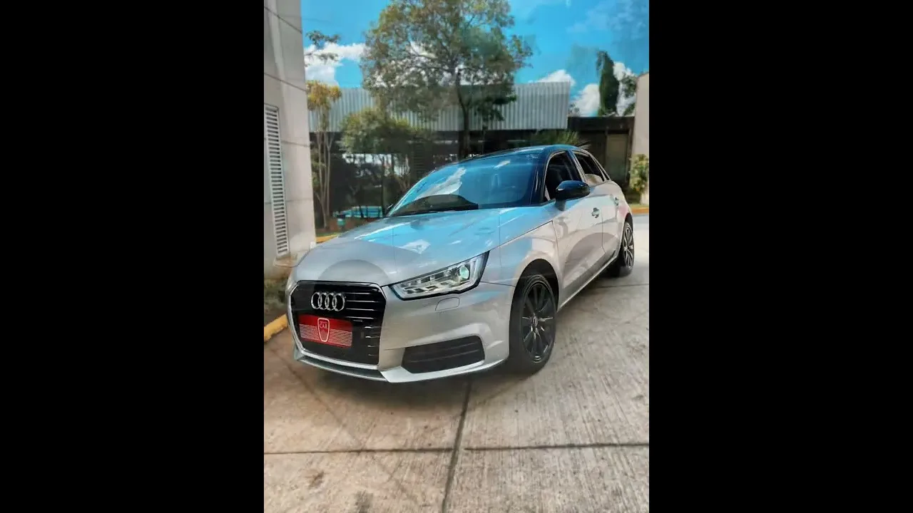 Audi A1 Attraction 1.4 TSI 2015/2016 com 29.400 km pra venda em Belo Horizonte  .