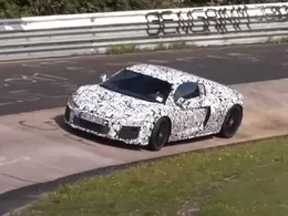 Surprise en vidéo : la prochaine Audi R8 mord du karussell