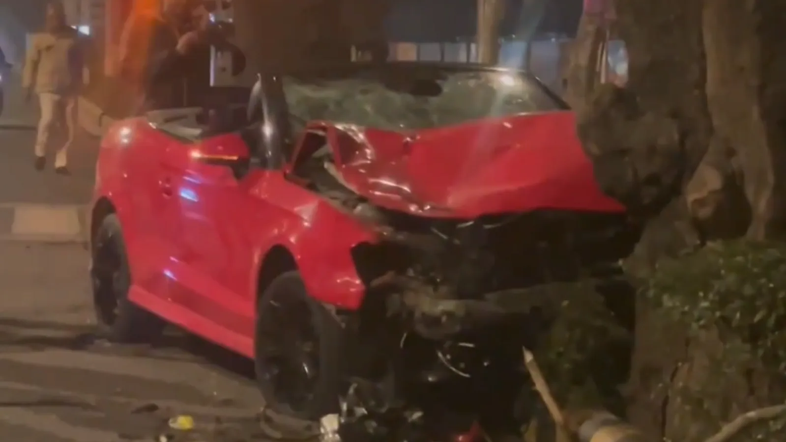 La vitesse Audi frappe le scooter dans la colonie de Lodhi de Delhi, en blesse deux | Dernières nouvelles de l’Inde
