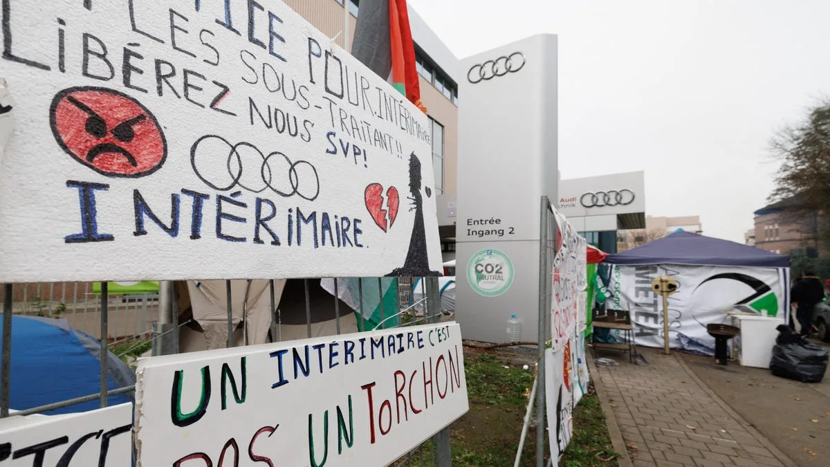 La police aurait repoussé plus de 150 travailleurs d’Audi qui avaient écrasé une réunion sur la fermeture d’usines