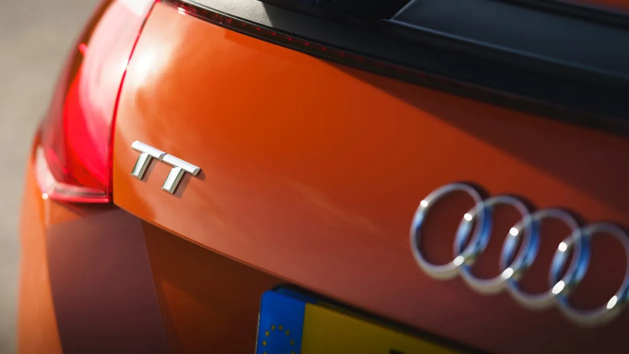 Audi tt de retour des morts! Icône réglée pour revenir en tant que voiture de sport électrique
