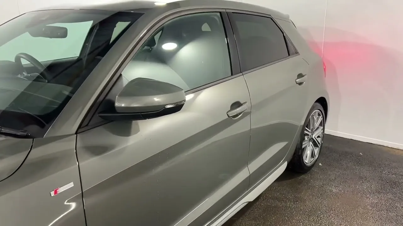 Audi A1 Sportback S Ligne 30 TFSI 110 PS S Tronic