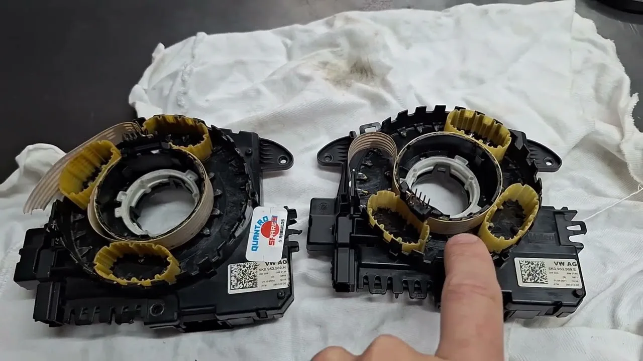 Réparation de mon anneau de glissement d’Audi A1 / Horloge Spring / Squib! #diy #diyautorepair
