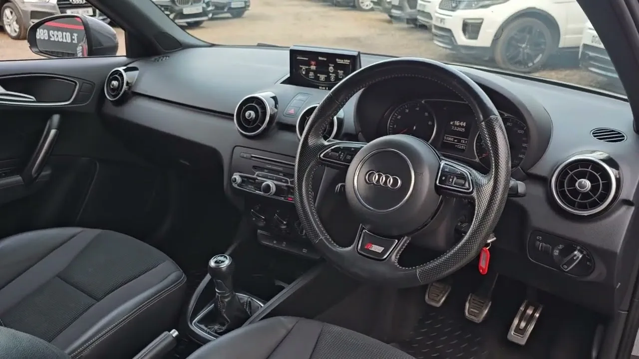 AUDI A1