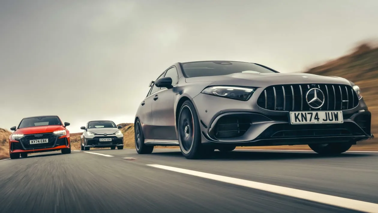 Audi RS3 v Toyota Gr yaris v Mercedes-AMG A45 S – Car Photos de la semaine