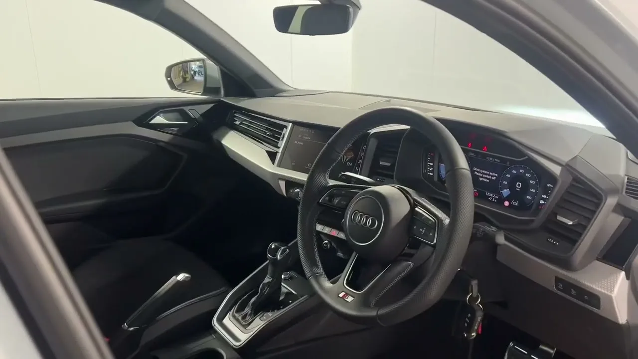 Audi A1 Sportback S Ligne 30 TFSI 116 PS S Tronic