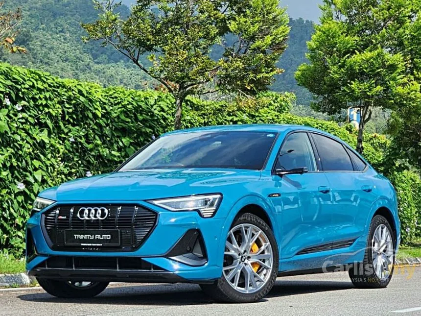 Recon Désinscription 2020 AUDI Q8 E-TRON 55 Sportback (A) QUATTRO S-LINE SAV (Sport Active Coupé) Version haute spécification CAR KING 10k KM