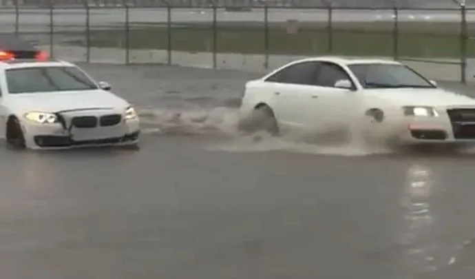 Insolite : cette A6 passe l’inondation et pas les BMW, Audi se « moque » de son concurrent