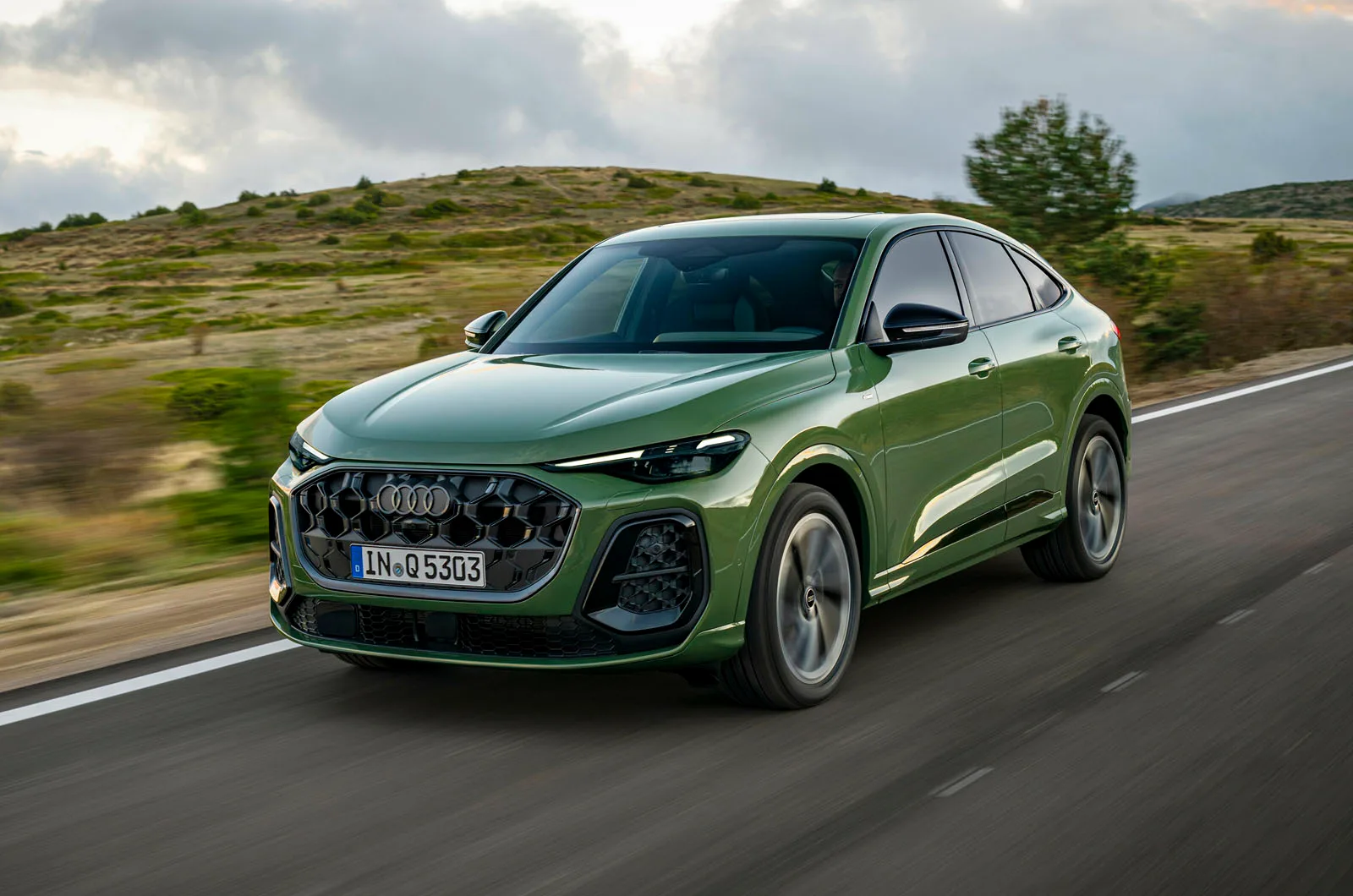 La nouvelle Audi Q5 Sportback élégante dévoilée avec un haut de gamme V6 de 77 000 £