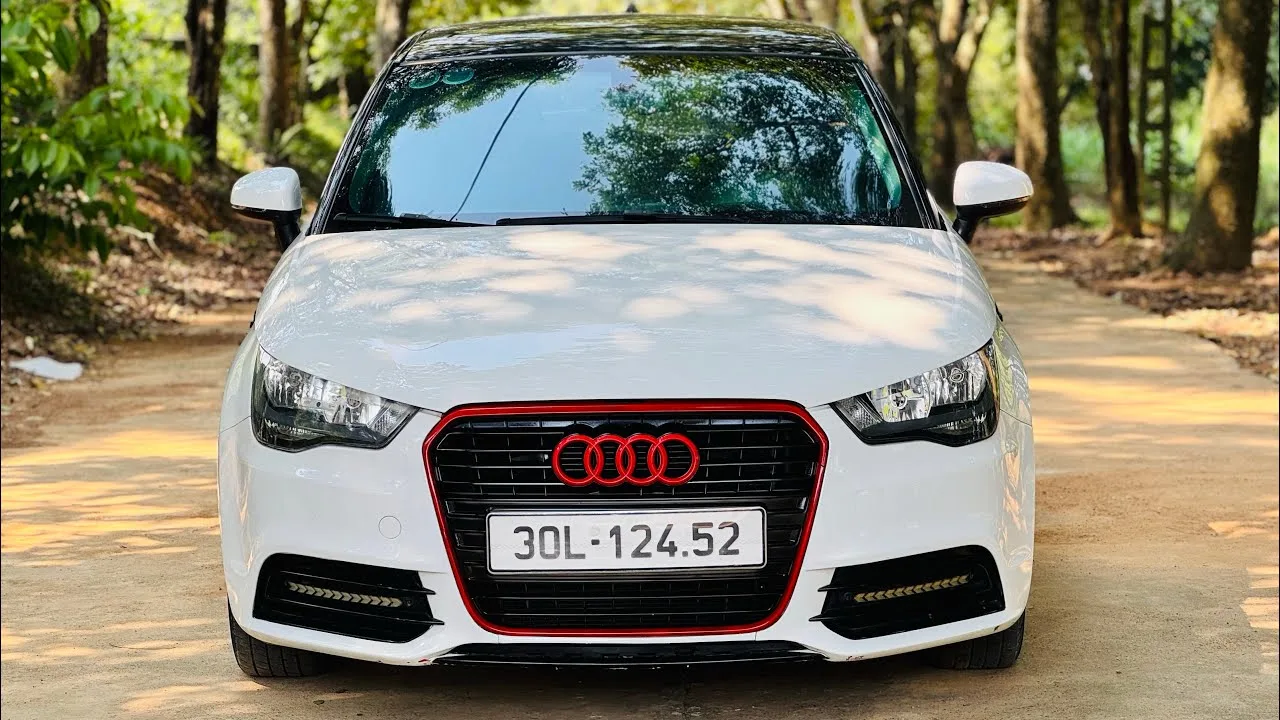 Super produit Audi A1 2010 petit modèle de voiture d’Allemagne prix 269 millions 10 airbags numéro d’origine 0588.56.3333