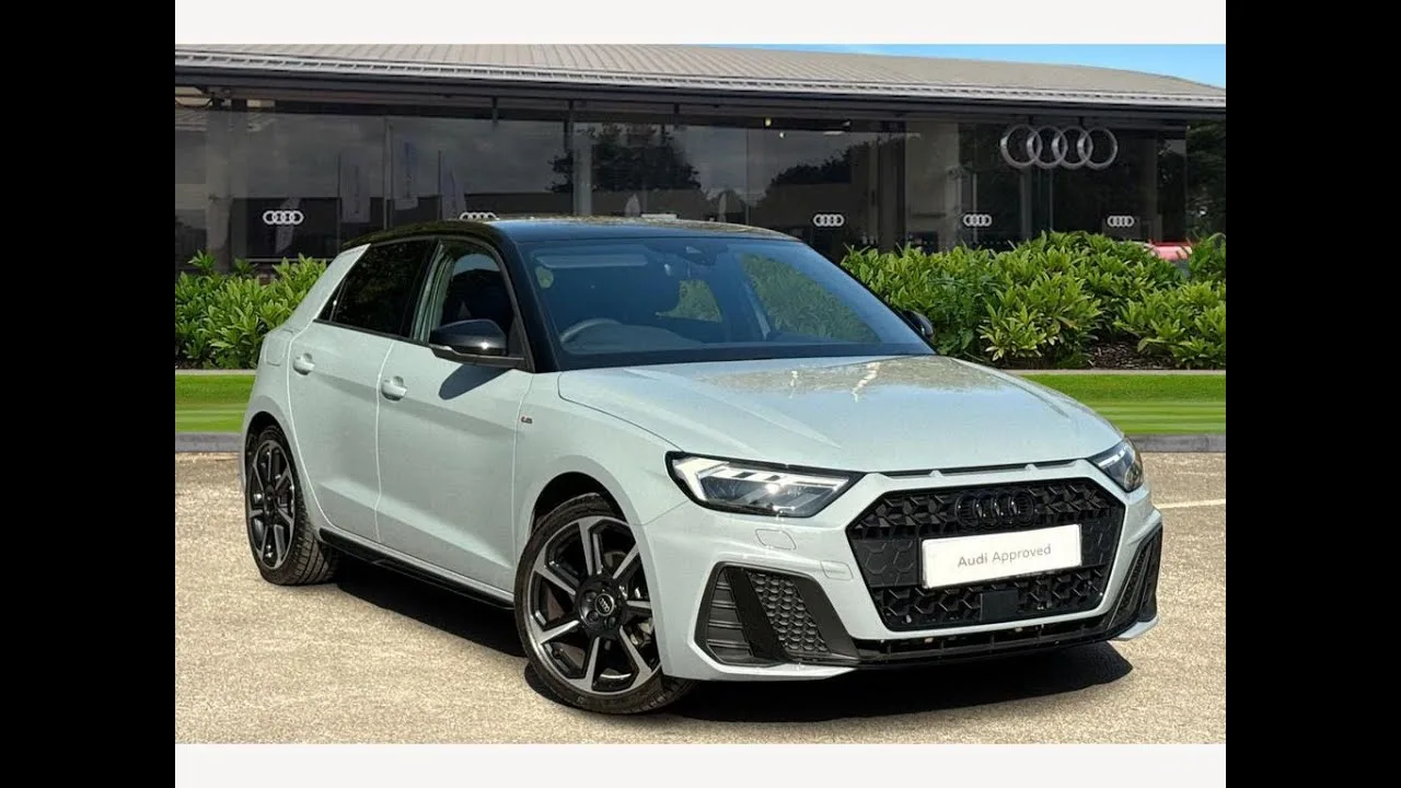 AUDI APPROUVÉ Utilisé Audi A1 Sportback Black Edition 30 TFSI 116 PS S Tronic