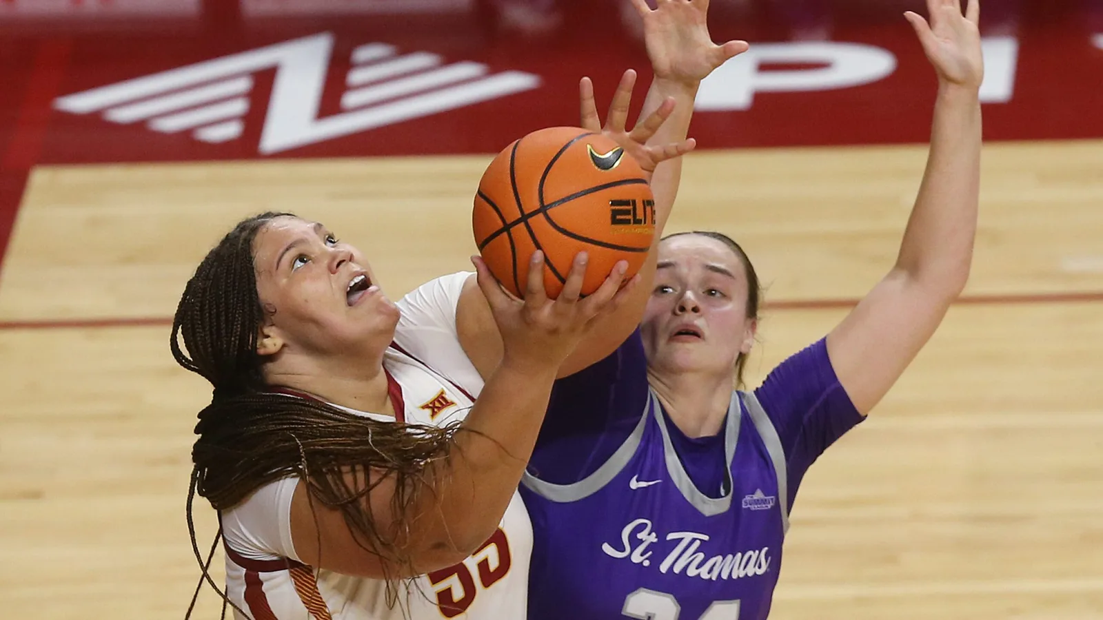 Audi Crooks de l’Iowa State réalise une grosse performance contre St. Thomas