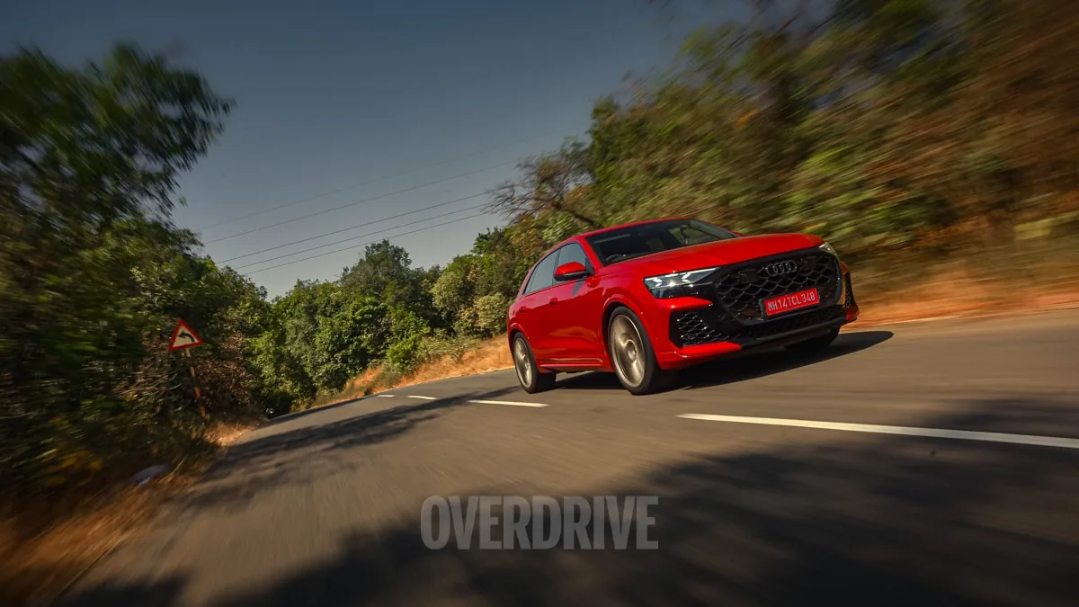 2025 AUDI RS Q8 Examen