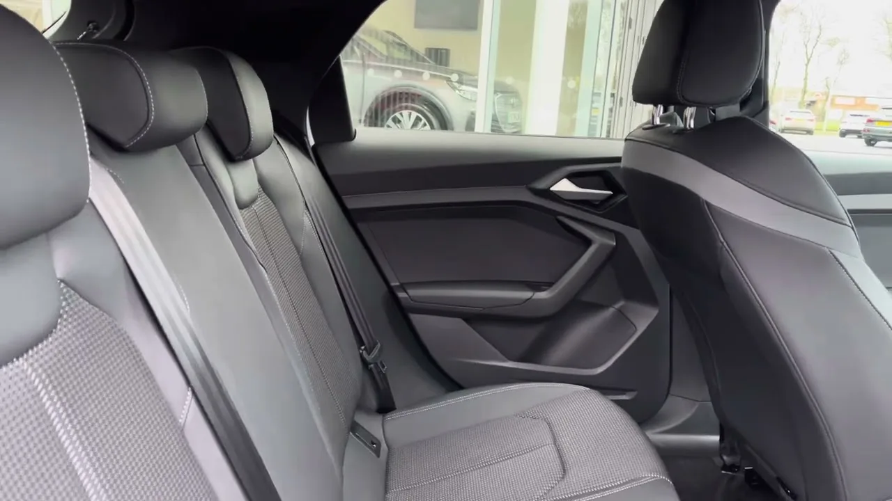 Audi A1 Sportback Black Edition d’occasion approuvée | Carlisle Audi